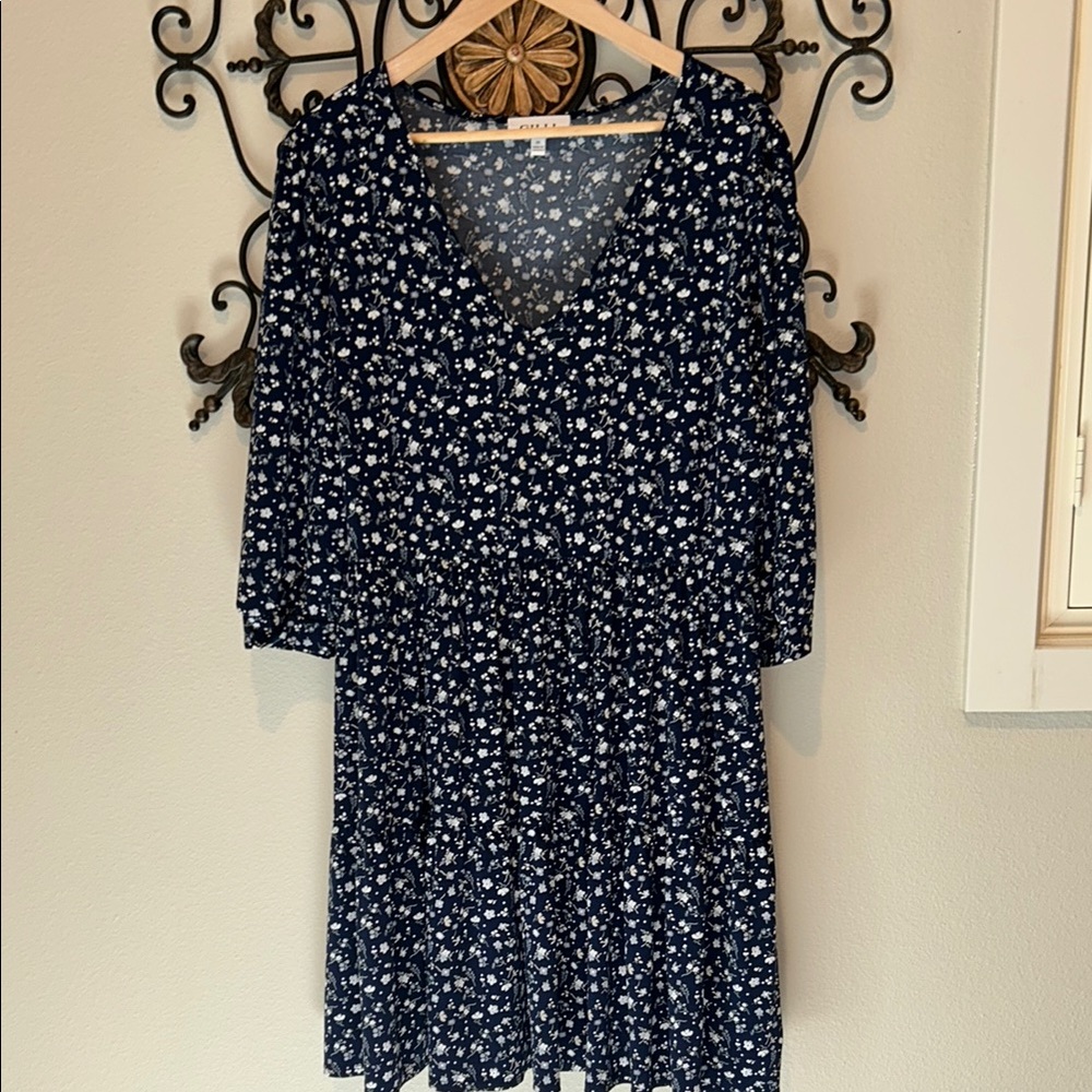 GILLI Navy Floral V-Neck Smocked Waist Dress